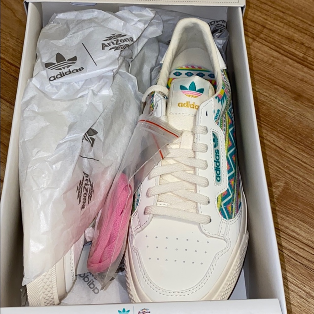 Adidas Arizona Tea Sneakers